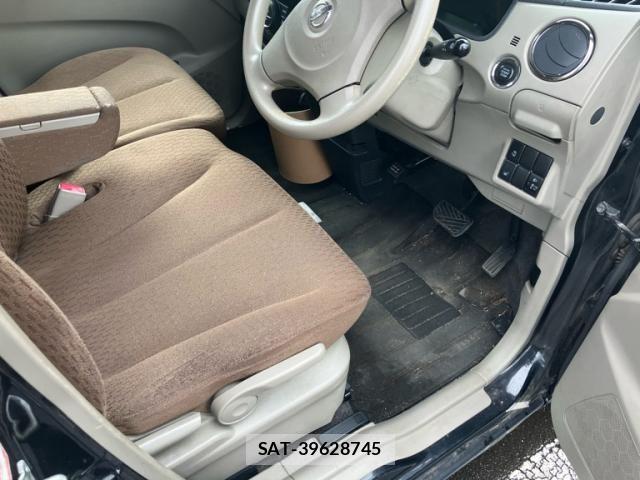 Nissan ROOX 2010-11 8038034-16