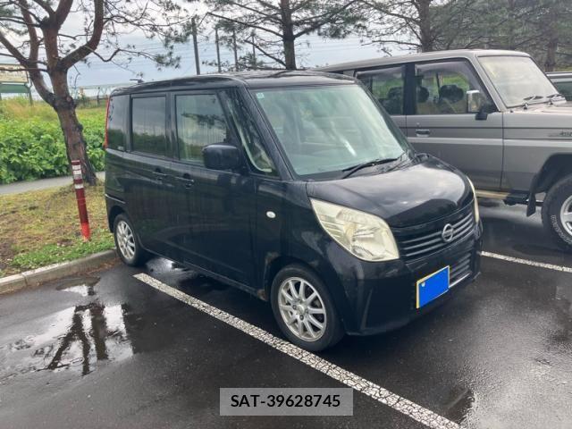 Nissan ROOX 2010-11 8038034-1