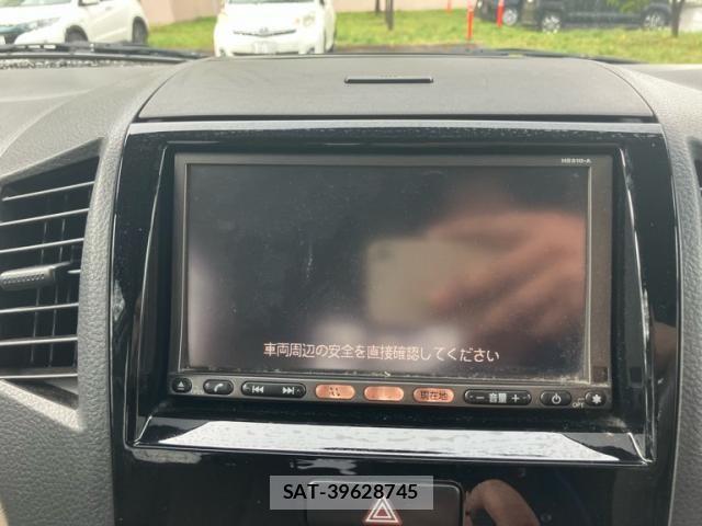 Nissan ROOX 2010-11 8038034-27