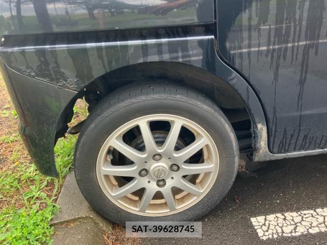 Nissan ROOX 2010-11 8038034-5