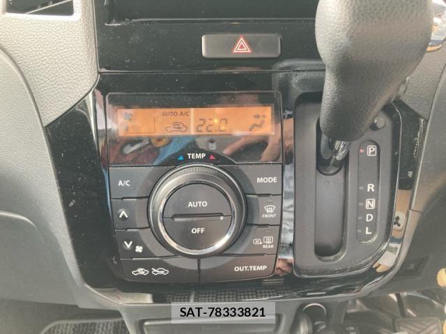 Nissan ROOX 2012-05 8038033-24