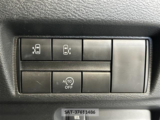 Nissan ROOX 2020-07 8038031-21