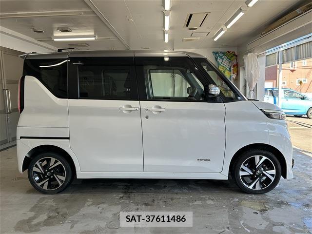 Nissan ROOX 2020-07 8038031-3