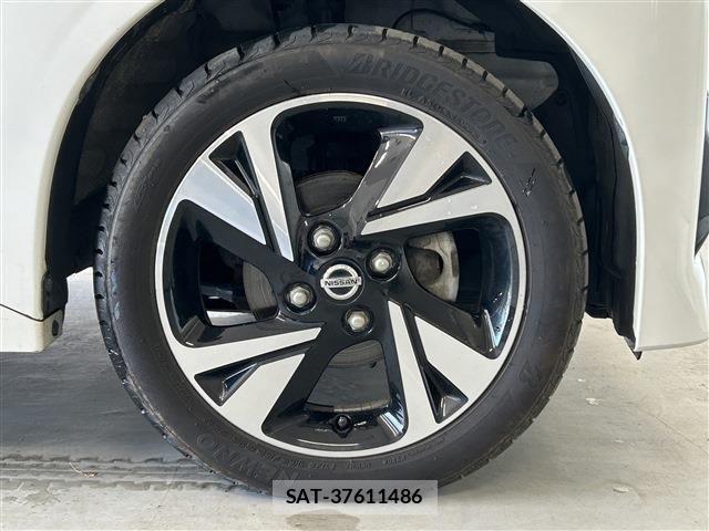 Nissan ROOX 2020-07 8038031-8
