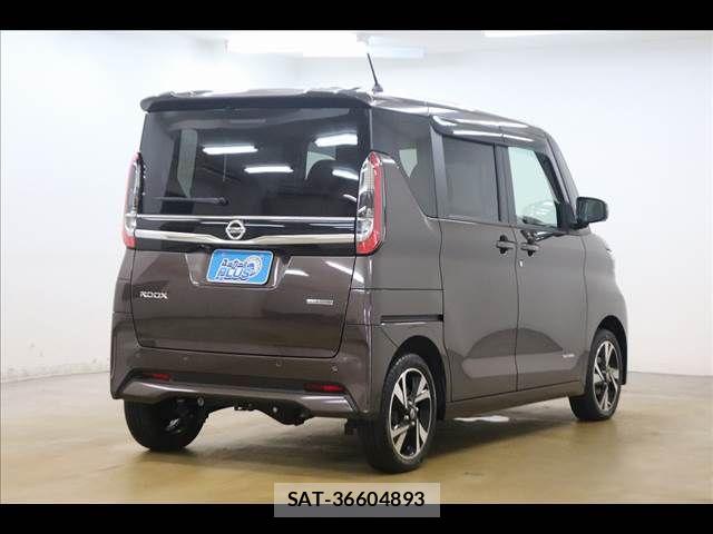 Nissan ROOX 2022-09 8038028-18