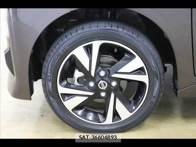 Nissan ROOX 2022-09 8038028-23