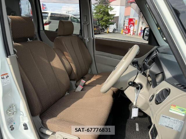 Nissan ROOX 2010-07 8075421-11