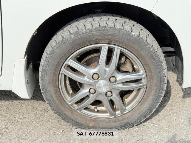 Nissan ROOX 2010-07 8075421-16