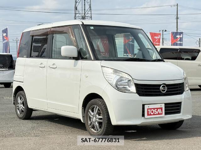 Nissan ROOX 2010-07 8075421-19