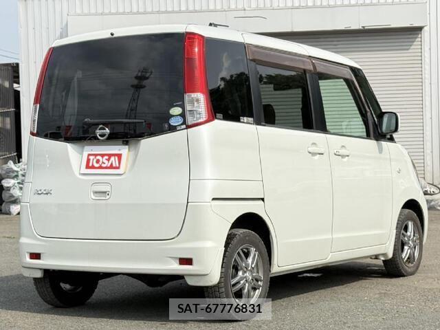 Nissan ROOX 2010-07 8075421-20