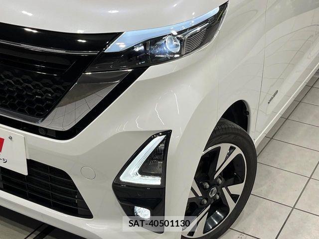 Nissan ROOX 2021-03 8146609-11