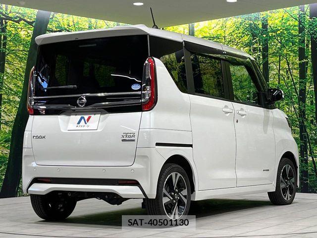 Nissan ROOX 2021-03 8146609-16