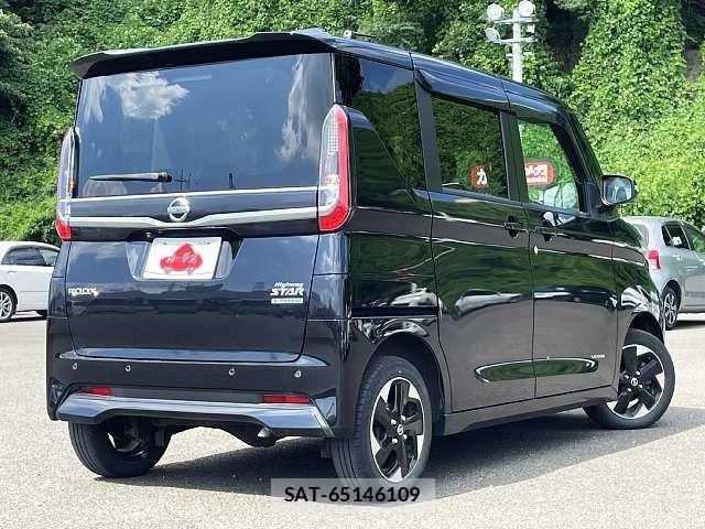 Nissan ROOX 2022-09 8209989-2