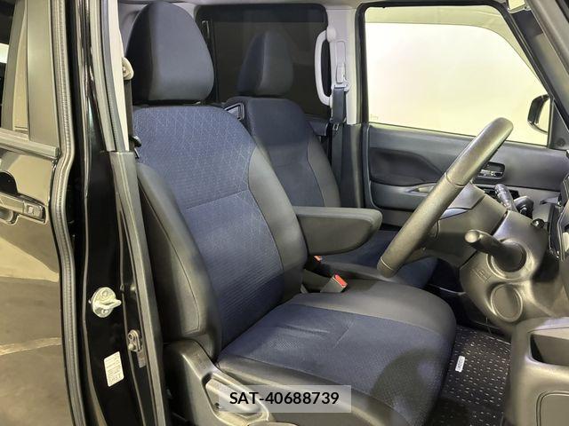 Nissan ROOX 2022-06 8209988-13