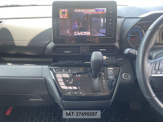 Nissan ROOX 2023-10 8209992-9