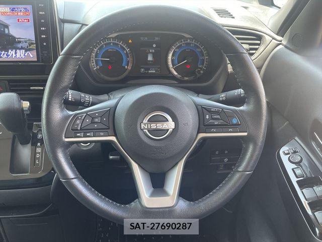 Nissan ROOX 2023-10 8209992-11