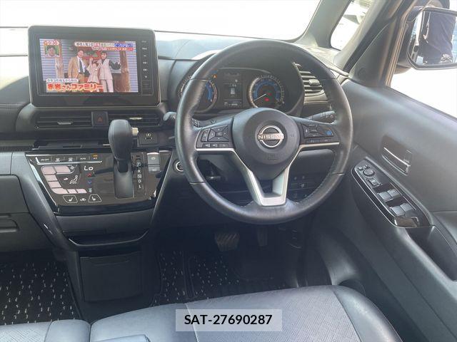 Nissan ROOX 2023-10 8209992-8