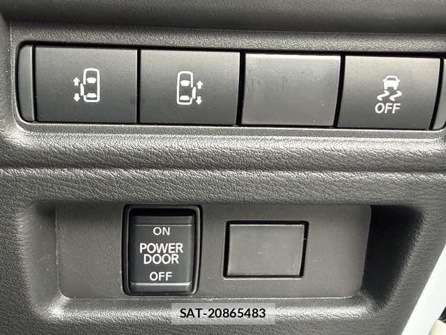 Nissan ROOX 2025-11 8246574-18