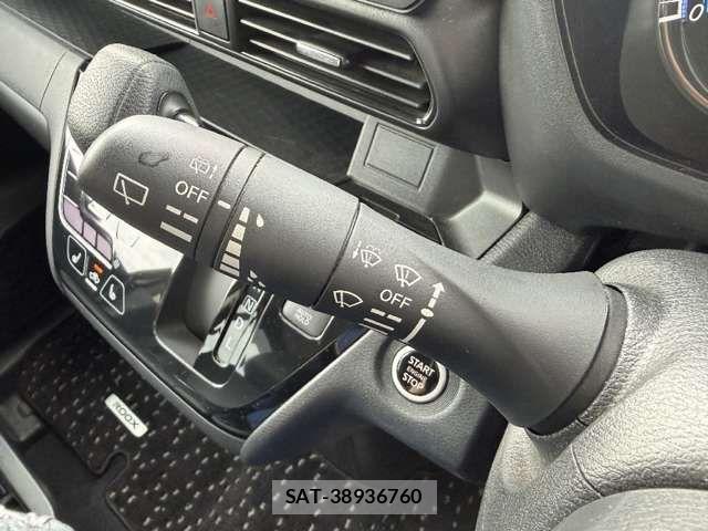 Nissan ROOX 2023-09 8246576-14