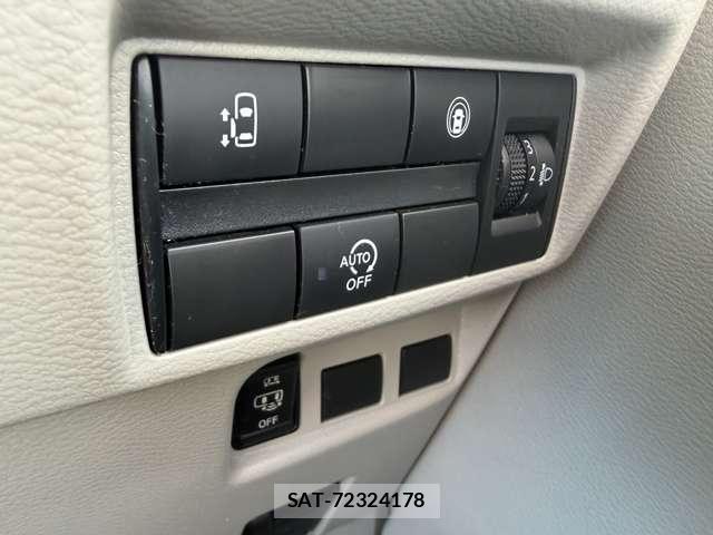 Nissan ROOX 2021-10 8316858-9