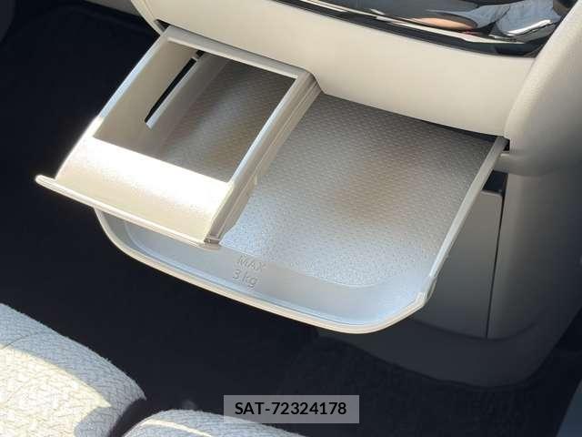 Nissan ROOX 2021-10 8316858-16
