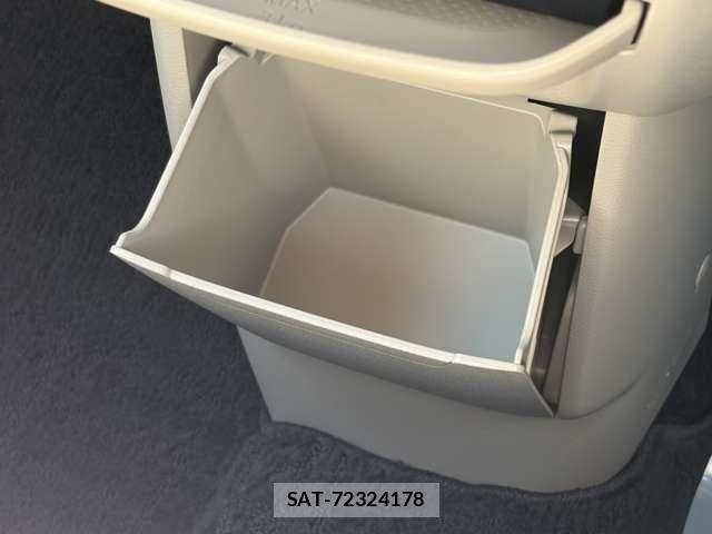 Nissan ROOX 2021-10 8316858-17