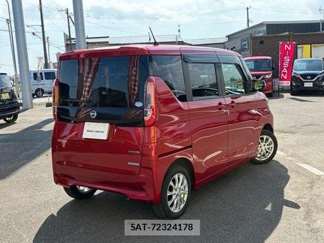 Nissan ROOX 2021-10 8316858-1