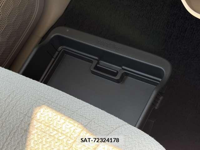 Nissan ROOX 2021-10 8316858-19