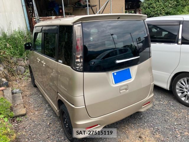 Nissan ROOX 2012-02 8316861-2
