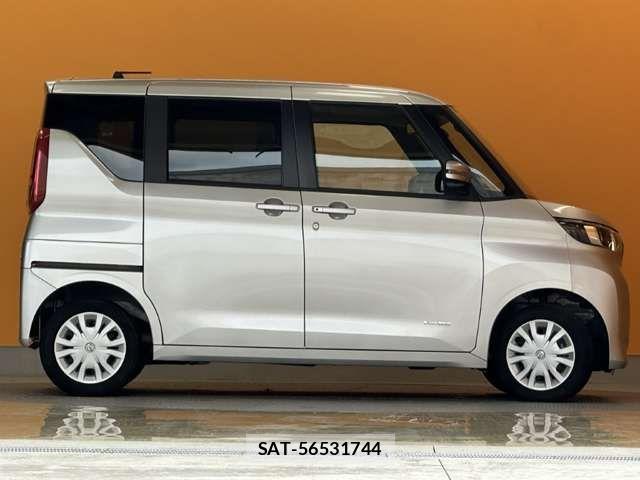 Nissan ROOX 2022-06 8368509-9