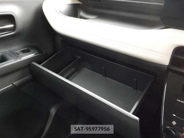 Nissan ROOX 2026-02 8368502-17