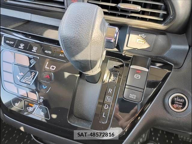 Nissan ROOX 2020-12 8372147-9