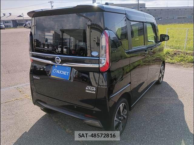 Nissan ROOX 2020-12 8372147-2