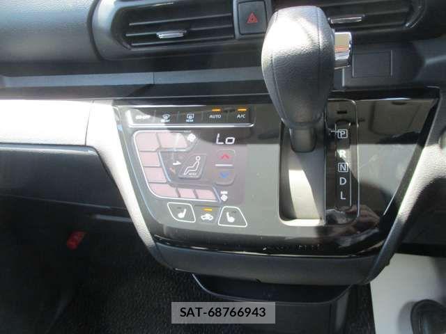 Nissan ROOX 2022-09 8458352-9