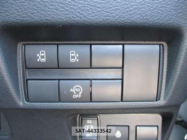 Nissan ROOX 2023-10 8458350-11