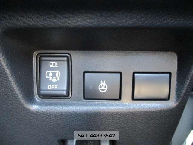Nissan ROOX 2023-10 8458350-12
