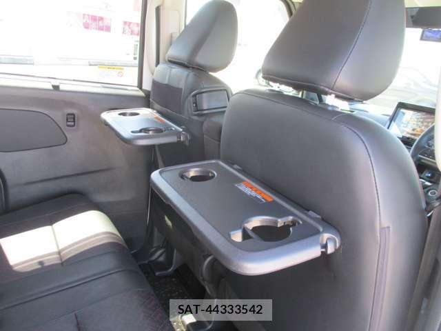 Nissan ROOX 2023-10 8458350-18