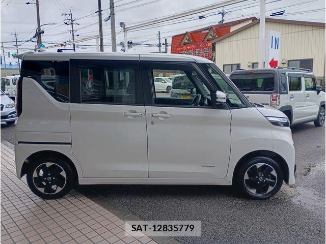 Nissan ROOX 2020-06 8661371-3