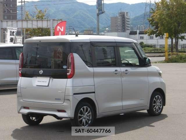Nissan ROOX 2021-08 8661370-4