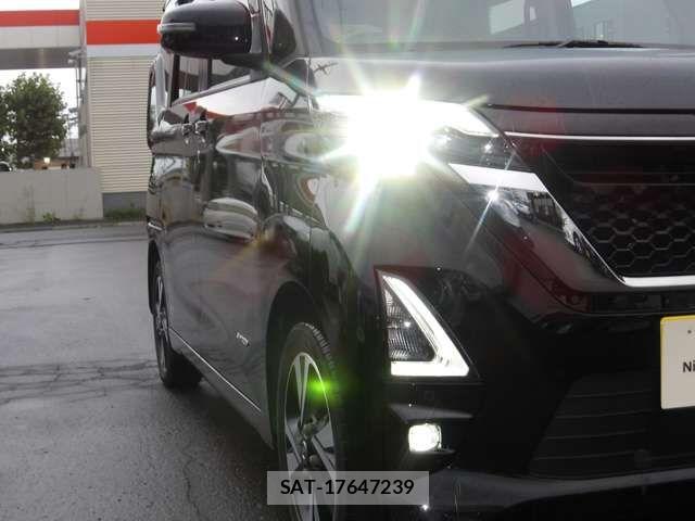 Nissan ROOX 2022-09 8745646-5