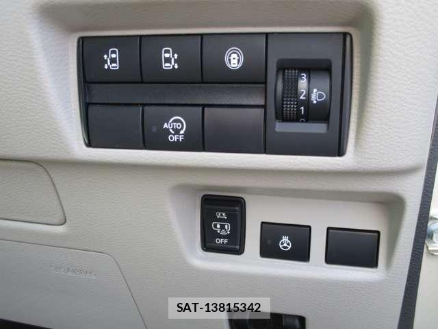 Nissan ROOX 2023-09 8745640-10