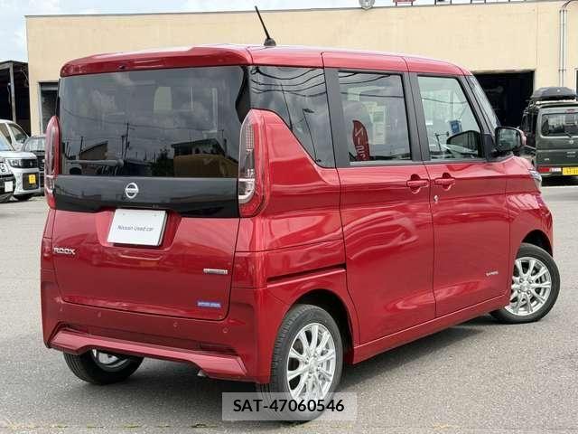Nissan ROOX 2022-08 8781898-1