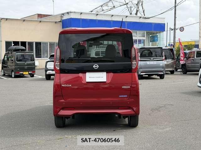 Nissan ROOX 2022-08 8781898-23