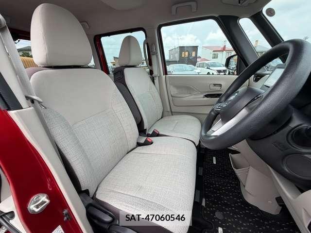 Nissan ROOX 2022-08 8781898-3