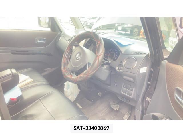 Nissan ROOX 2011-02 8797379-10