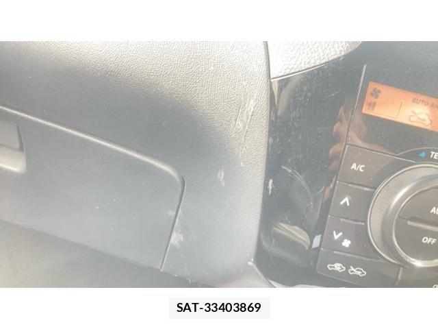 Nissan ROOX 2011-02 8797379-19