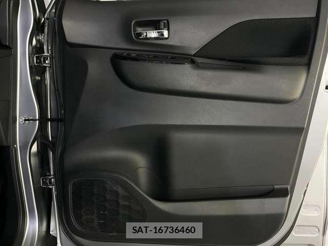 Nissan ROOX 2022-05 8831402-13