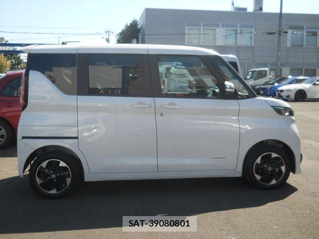 Nissan ROOX 2021-10 8831405-3