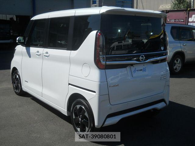 Nissan ROOX 2021-10 8831405-6