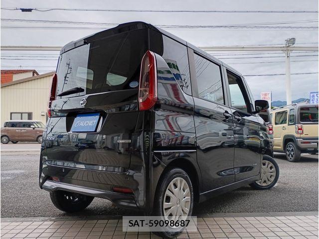 Nissan ROOX 2021-08 8831404-2